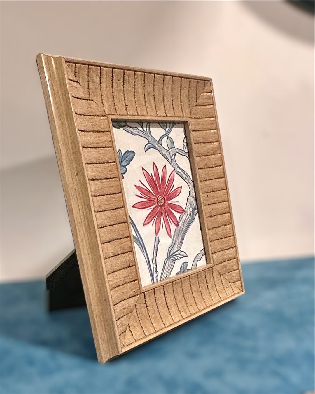 Classic Groove Photo Frame