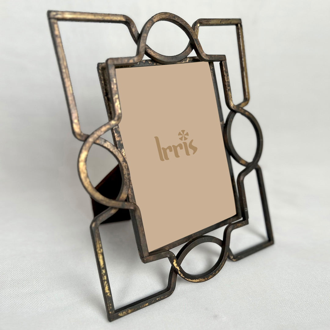 Minimal Metal Photo Frame 1