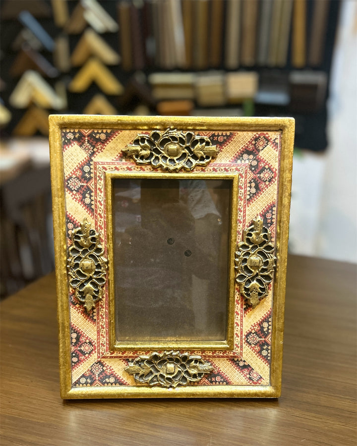 Frame Design 09