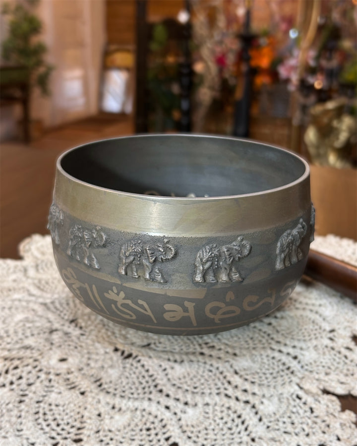 Tibetan Singing Bowl Design 5