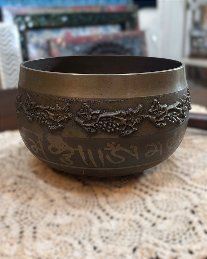 Tibetan Singing Bowl Design 3