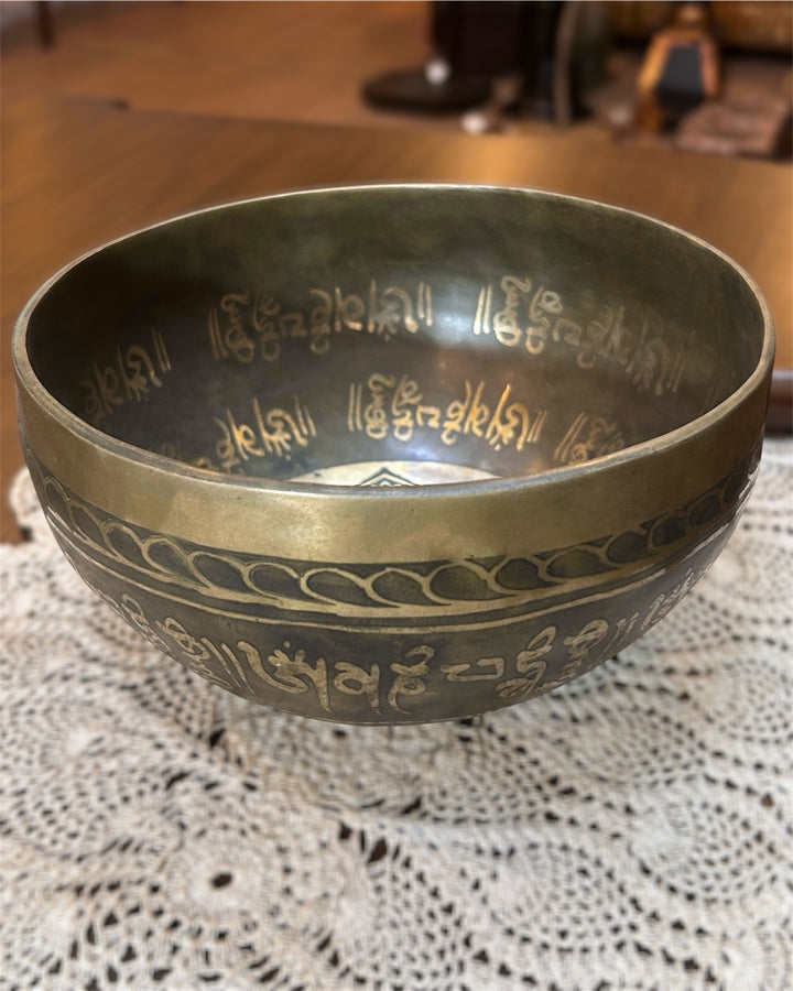 Tibetan Singing Bowl Design 3