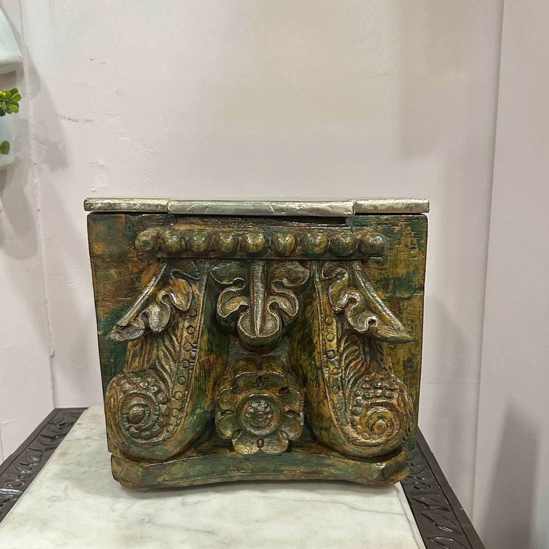 Pillar Key Holder