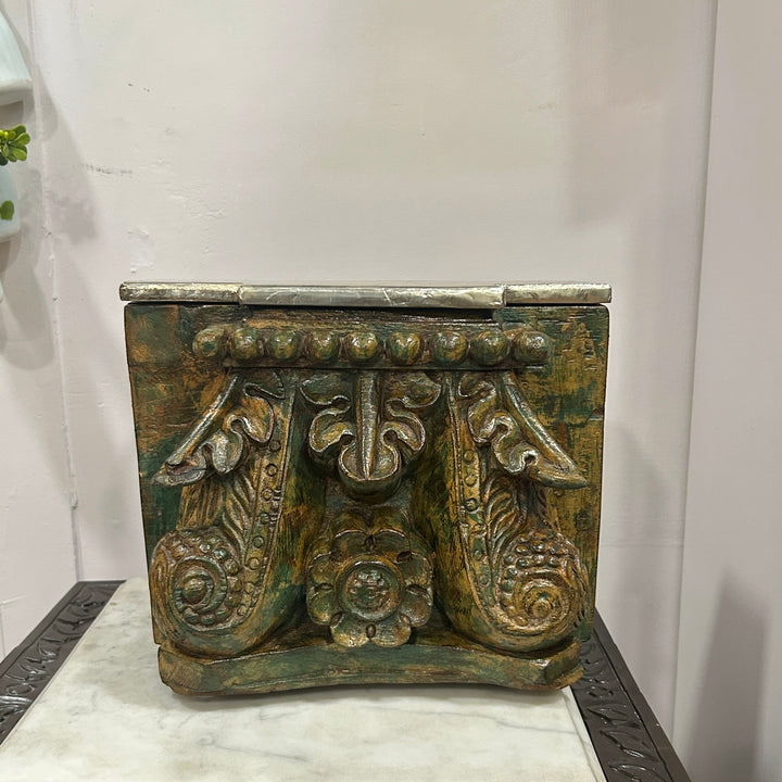 Pillar Key Holder